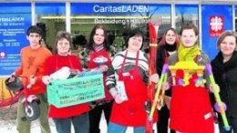 Caritas-Laden-Chefin Henriette St?hr-Menze (rechts) mit ihrem Team. Foto:Andr? Kempner