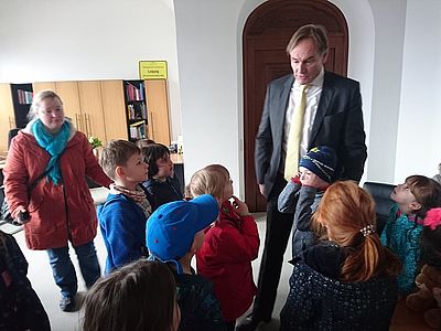 Im Gespräch mit Oberbürgermeister Burkhard Jung. Foto: Kita Am Kirschberg / Outlaw gGmbH